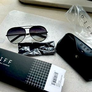 DIFF Sunglasses NEW